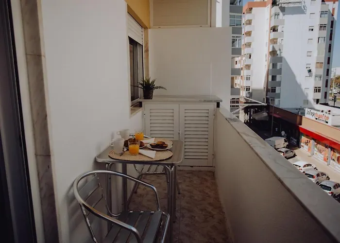 Mira 50 Metres From Apartman