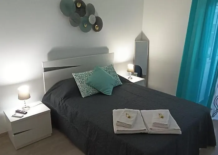 Mira 50 Metres From Apartman